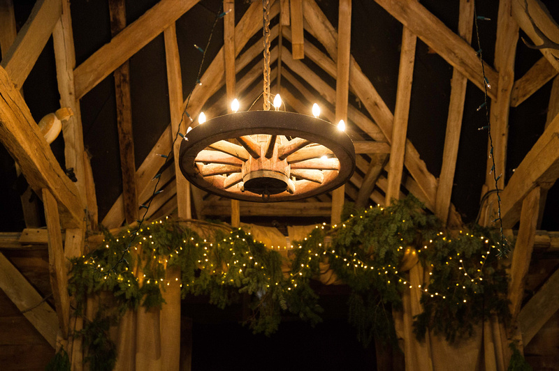 barn christmas decor