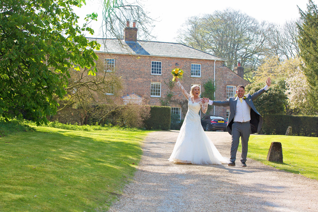 combe-manor-barn-wedding-photography_0029